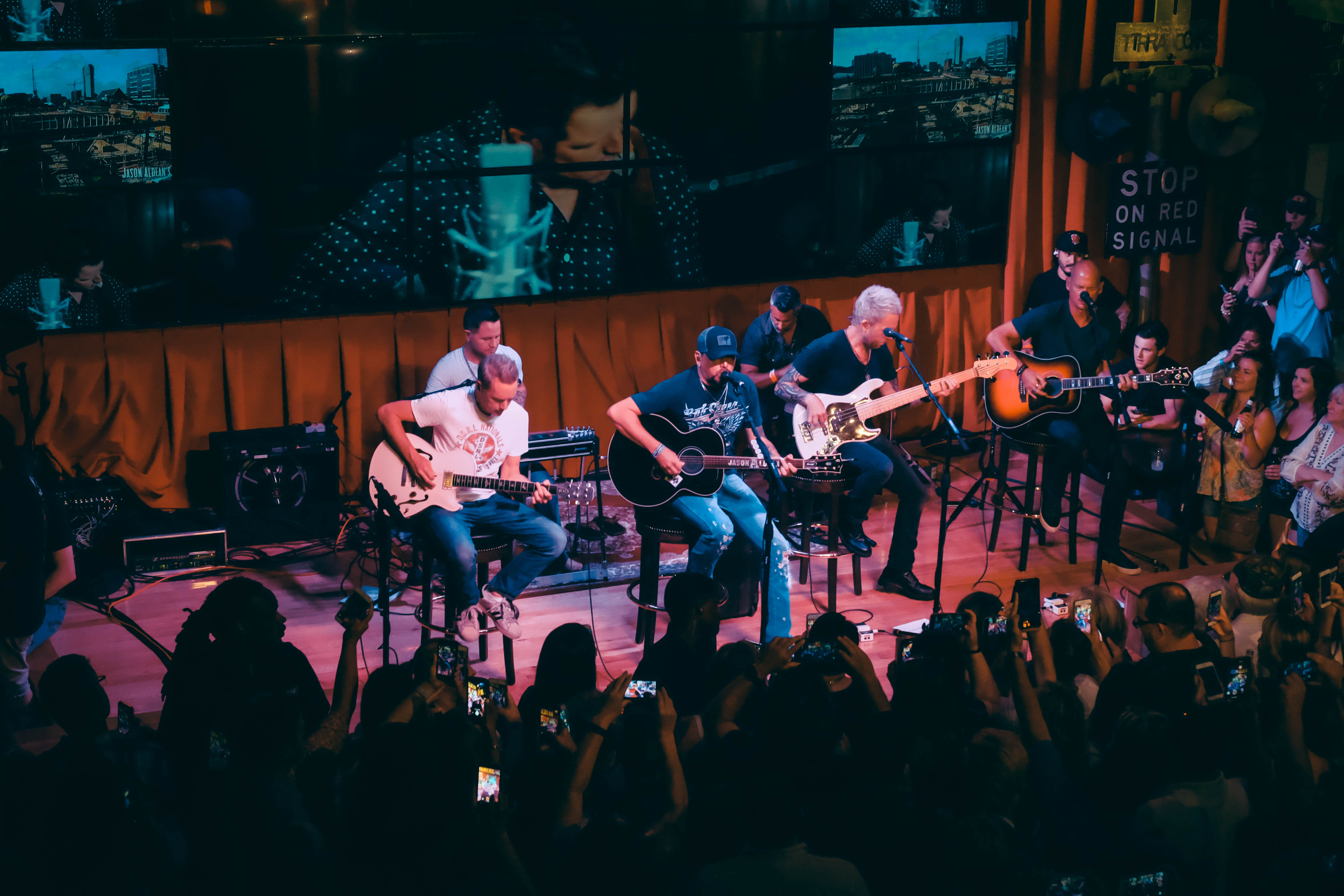Jason Aldean’s Nashville Live Music